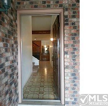 4th image of 7045 Orizaba Ave APT B