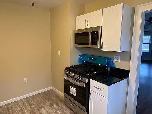 4th image of 3112 Meadowbrook Blvd #2