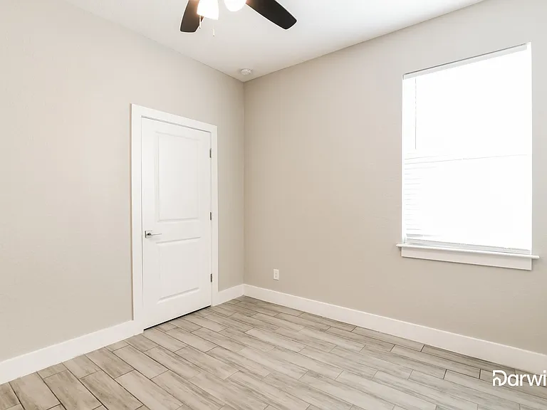 325 Hibiscus Dr — Photo 13