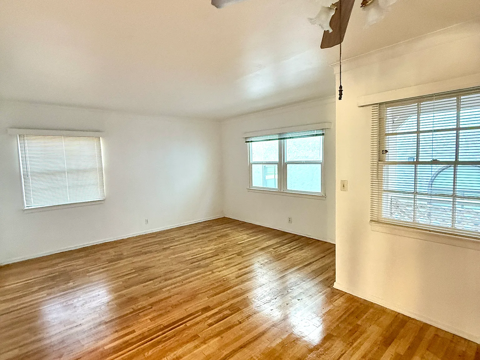 1 bed, 700 sqft, $2,249 — Photo 2