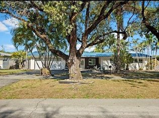 1031 Redbird Ave, Miami Springs, FL 33166