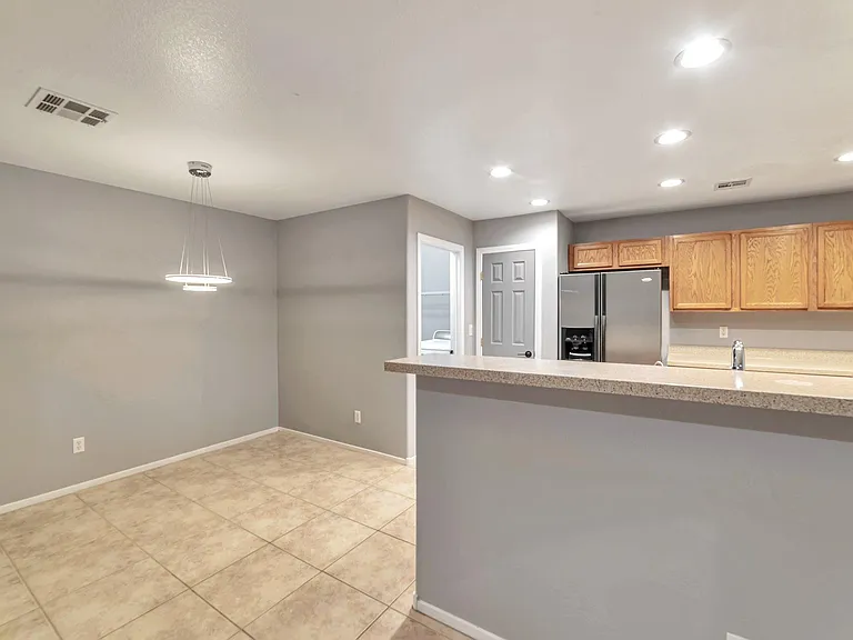 10318 Birch Bluff Ln — Photo 8
