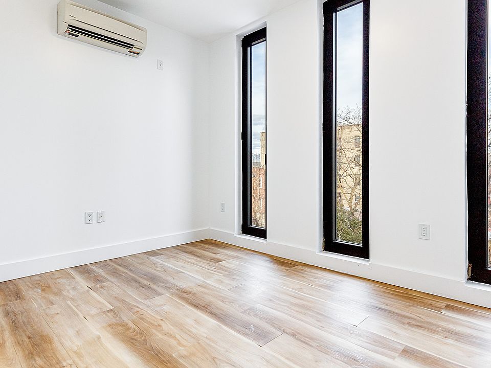 1st image of 303 Wythe Ave #504