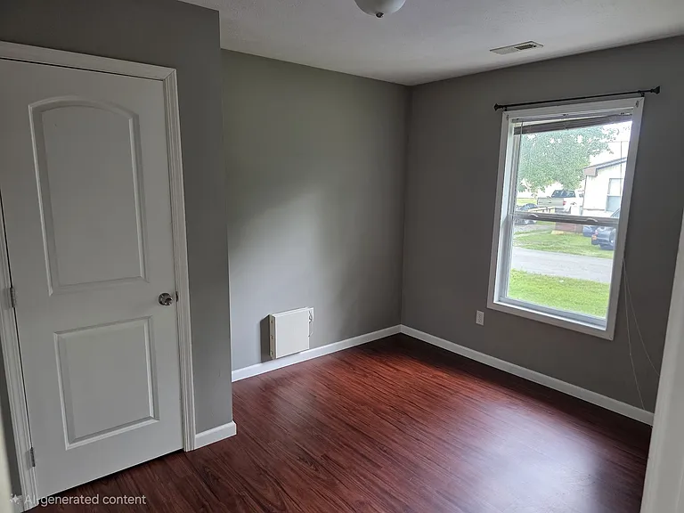 514 W Gent St #A — Photo 8