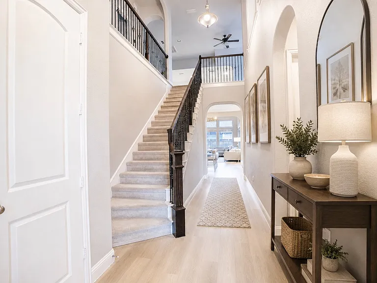 6213 Mickelson Way — Photo 3