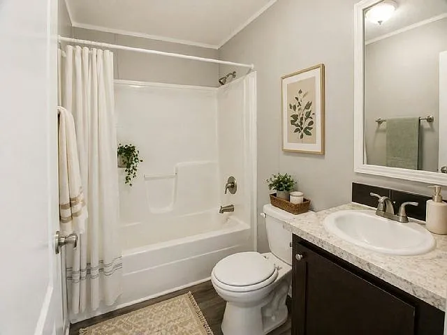 3 bed, 2.0 bath, 1120 sqft, $1,940 — Photo 4