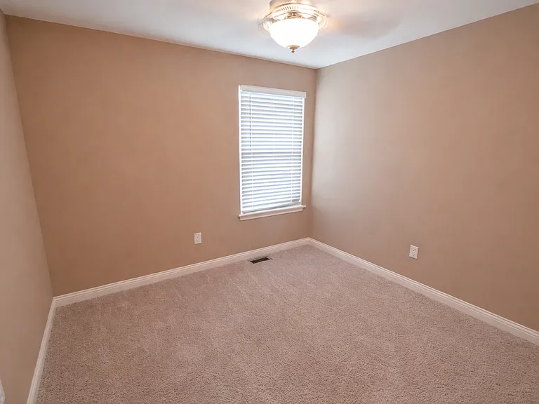 2810 Amberwood Ct — Photo 15