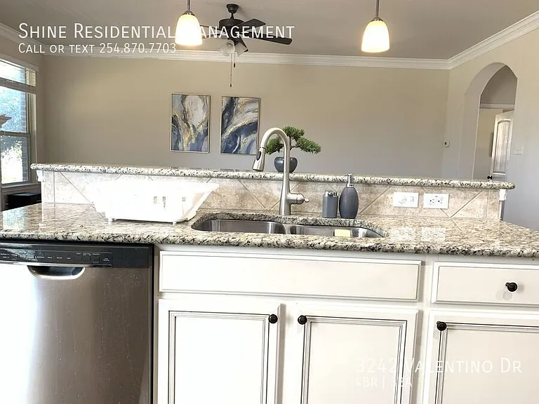 3242 Valentino Dr — Photo 15