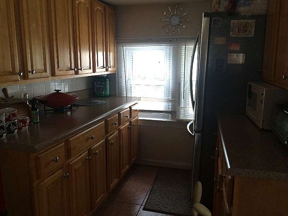 3rd image of 11129 167th St