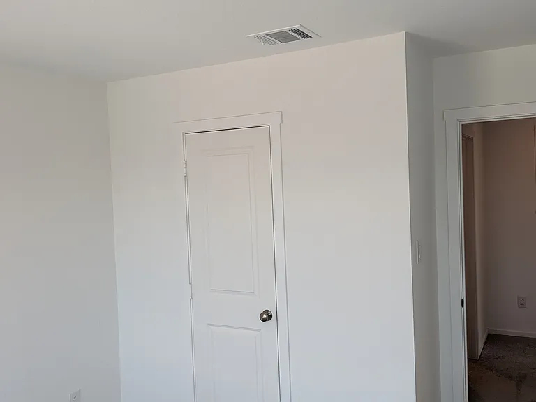 10717 Aqueduct Crk — Photo 1