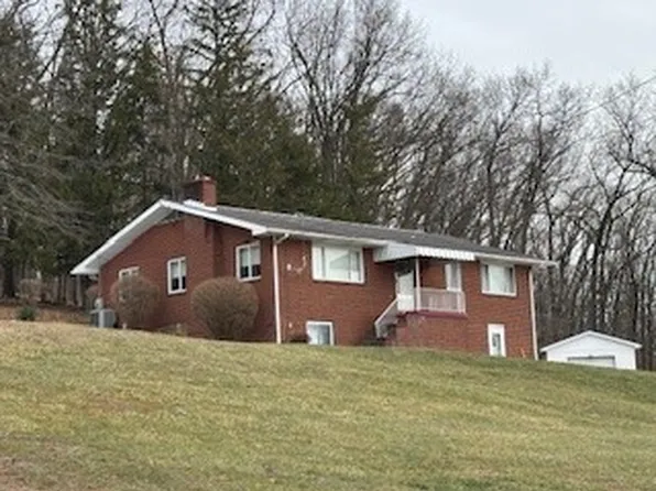 123 Tyson Ln, Greensburg, PA 15601