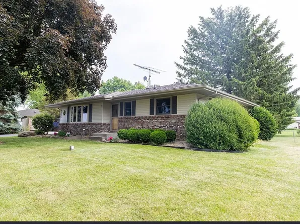 4265 Town Hall Rd, Belvidere, IL 61008