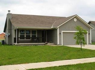 607 W 3rd Ter, Wellsville, KS 66092