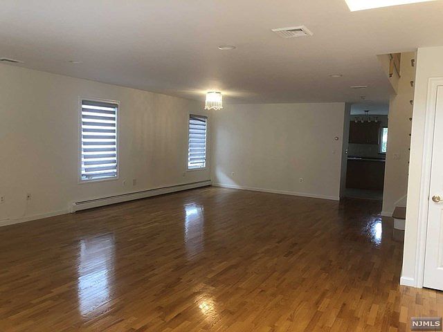 2nd image of 539A 3rd St #A