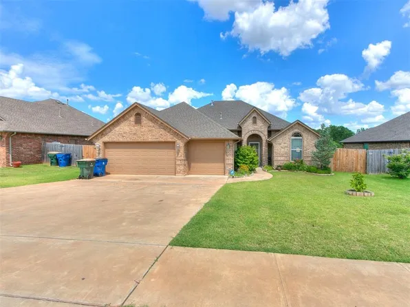 3003 Alli Cir, Chickasha, OK 73018