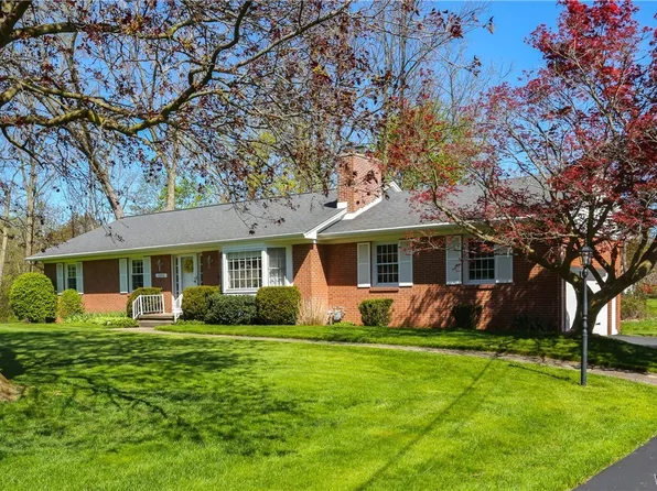 10800 Boyd Dr, Clarence, NY 14031