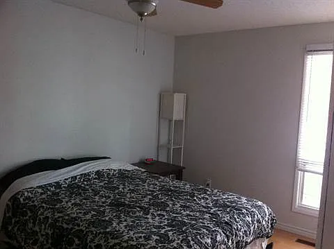 811 12th Ave SE #1A — Photo 7