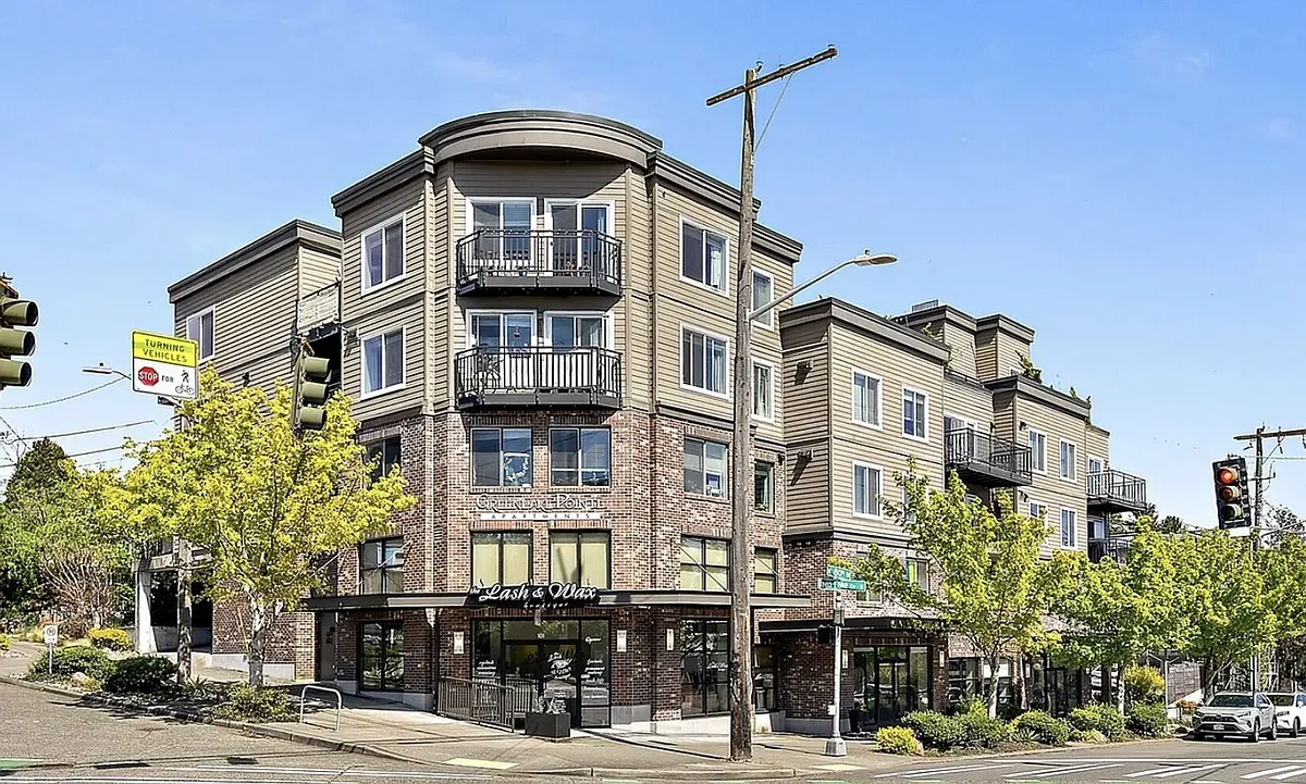 Building Photo - 1400 N 80th St