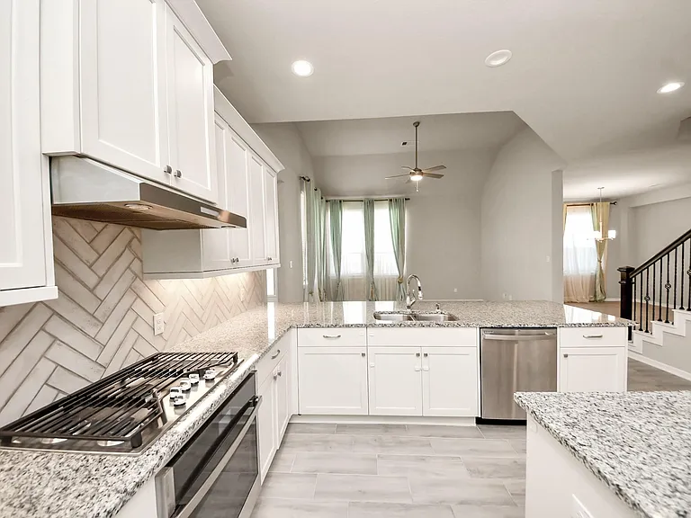 24754 Levante Dr — Photo 37