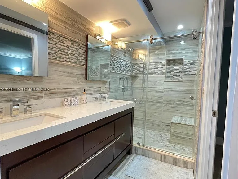 1750 James Ave #5G — Photo 22