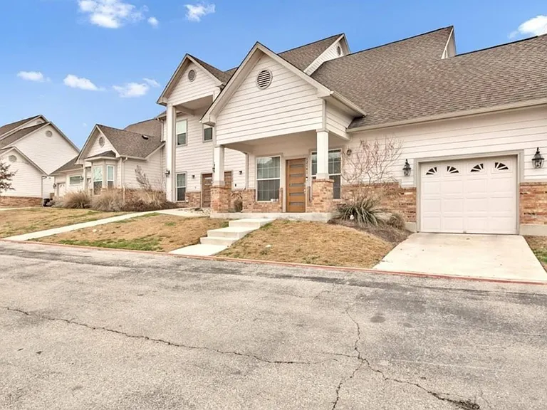 12149 Abbey Glen Ln — Photo 4