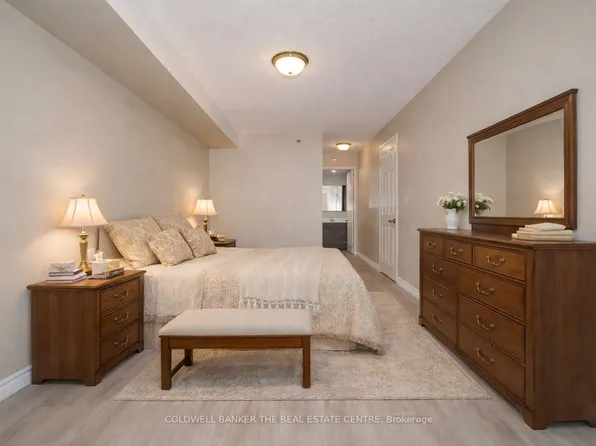 115 Bonis Ave #408, Toronto, ON M1T 3S4