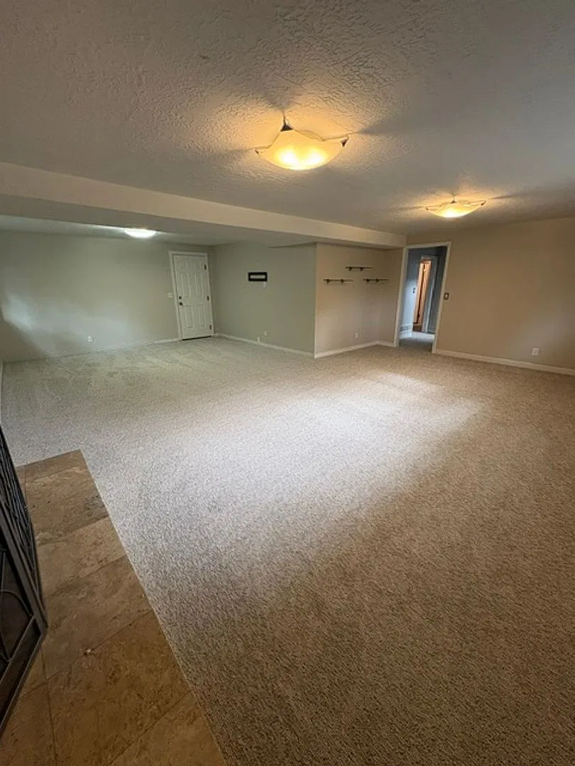 Spacious 4-Bedroom Cottonwood Heights Home with Fenced Yard & Two-Car Garage — Photo 4