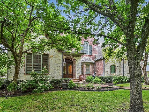 3rd image of 8539 Forest Hills Blvd