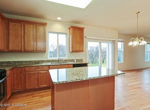 4th image of 18870 W Aspen Ct