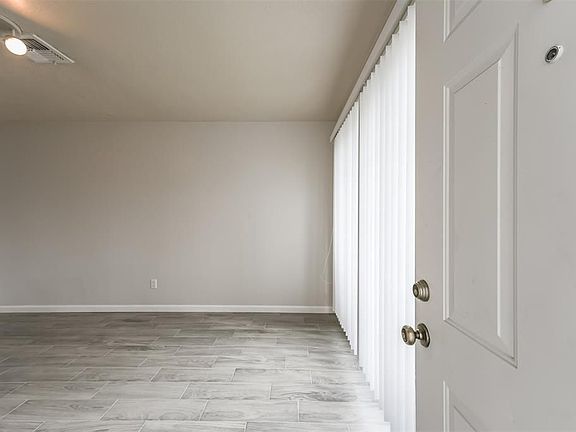 4th image of 15222 Wickbriar Dr