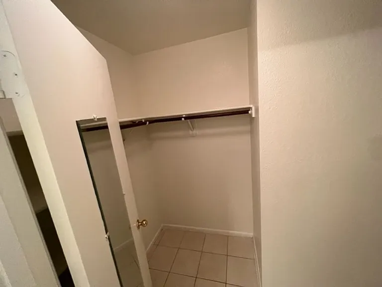 8057 S Carbury Way — Photo 16