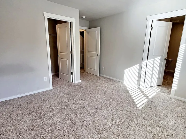 6492 Yorktown Pl NE — Photo 15