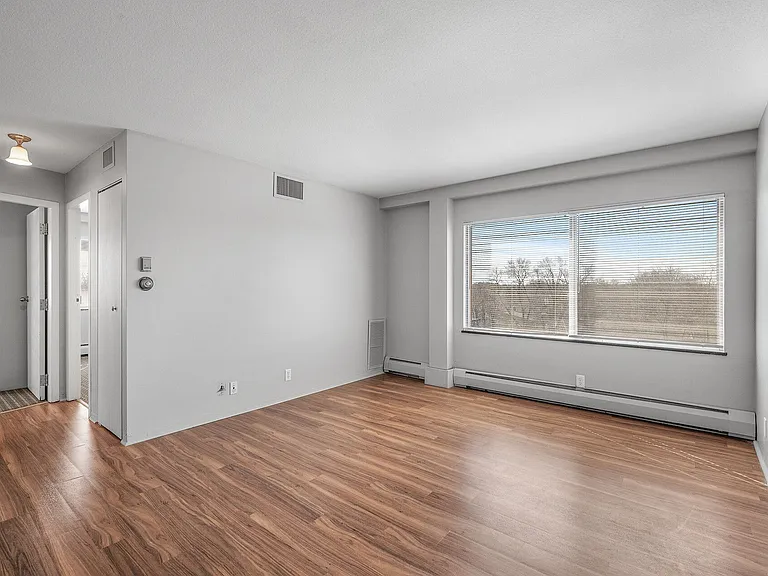 2915 W 50th St — Photo 51