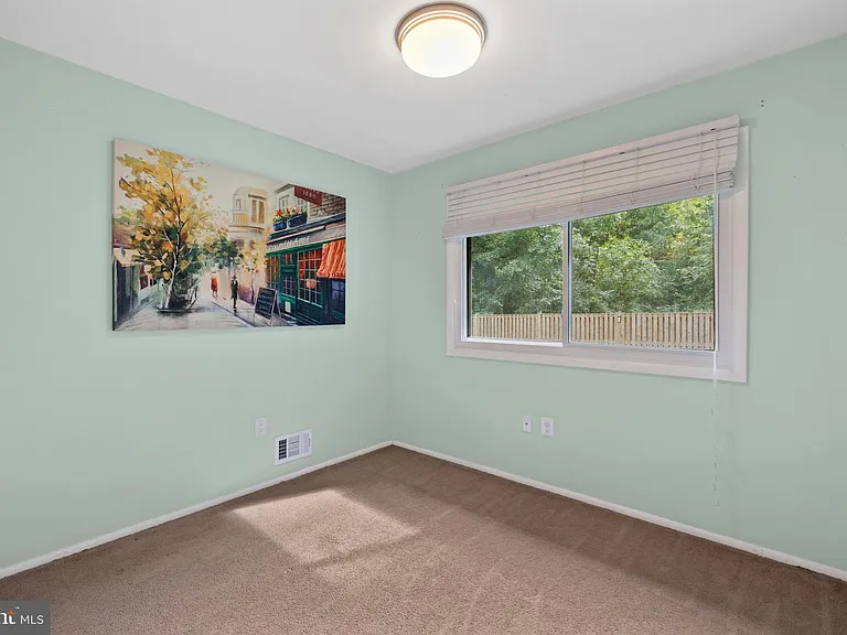 126 Hopeland Ln — Photo 13
