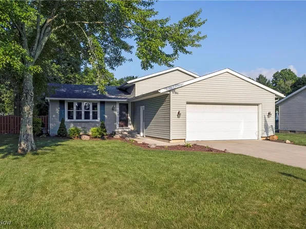 6120 Rhonda Dr, North Ridgeville, OH 44039