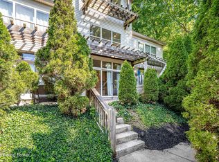 355 Kenilworth Rd, Louisville, KY 40206