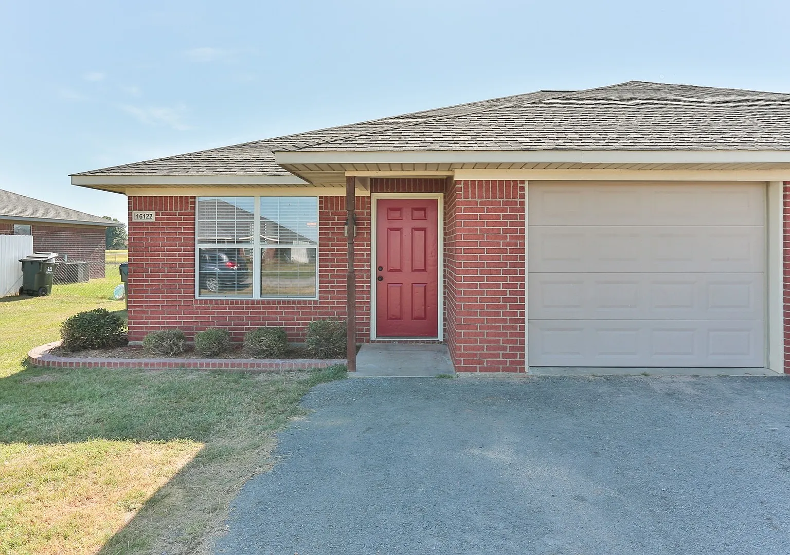 16140/16142 Rolling Meadows Dr. — Photo 4