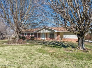 228 Sequoyah Dr, Madisonville, TN 37354