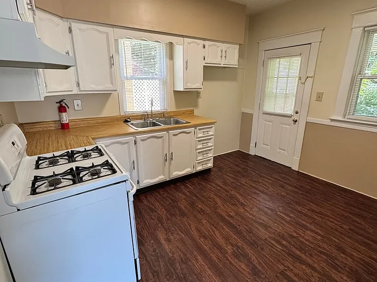 119 Olive St — Photo 7