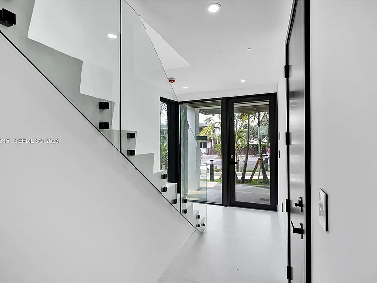 3222 NE 7th St #1 — Photo 13