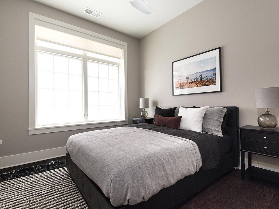 1st image of 2050 N Clark St #308