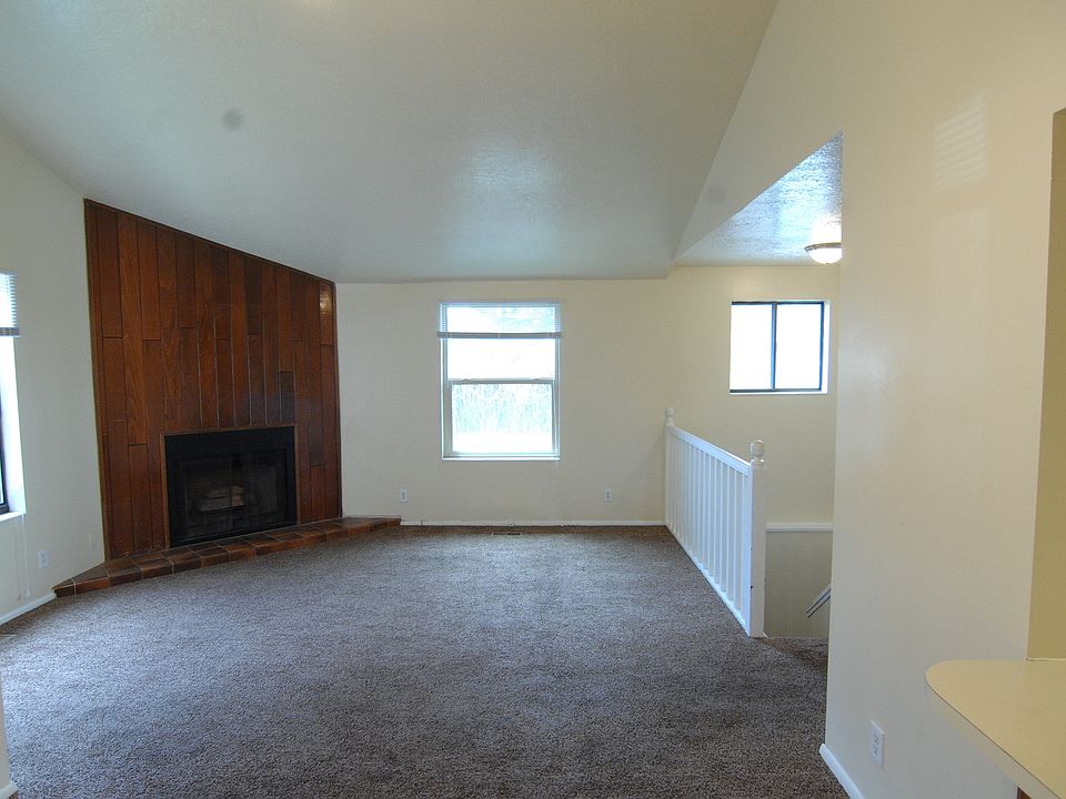 1st image of 3221 Van Buren Ave #B