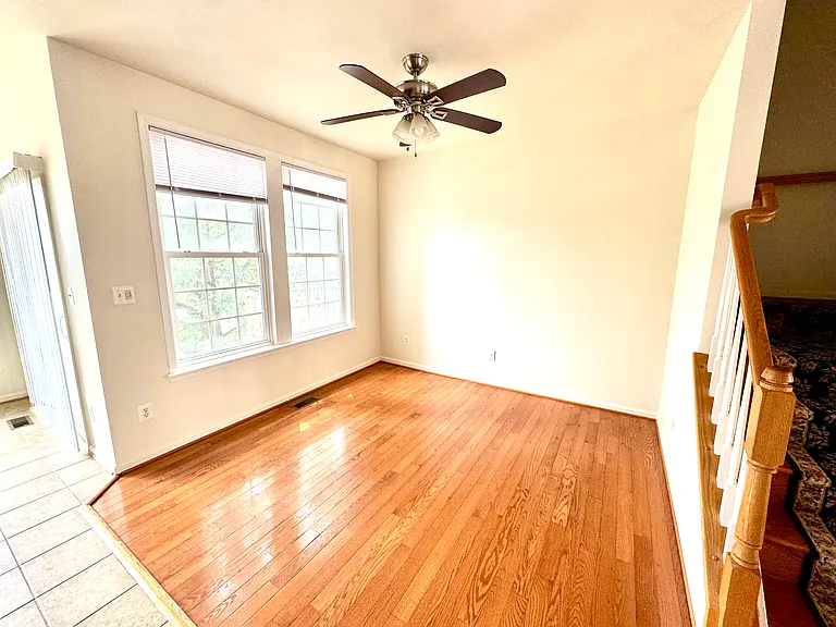 3381 Beechcliff Dr — Photo 8