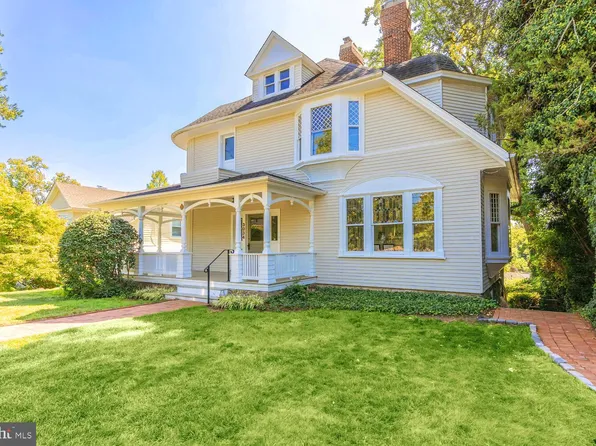 3034 Newark St NW, Washington, DC 20008