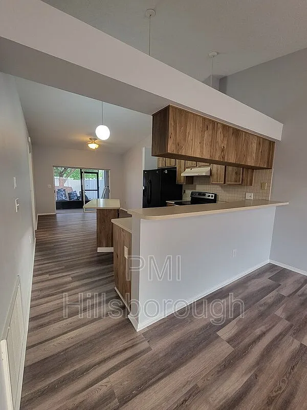 2 bed, 2.0 bath, 1111 sqft, $1,800 — Photo 4