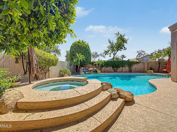 2209 S SAILORS Way, Gilbert, AZ 85295