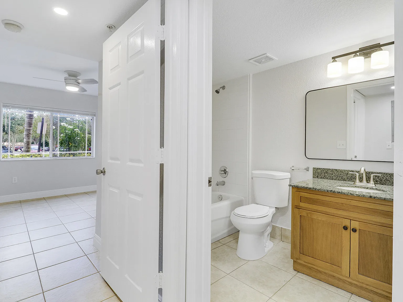 2 bed, 2.0 bath, 1033 sqft, $1,795 — Photo 4