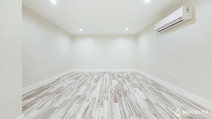 Rented by Nooklyn NYC LLC | media 11