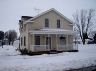 212 S 4th Ave, Forreston, IL 61030