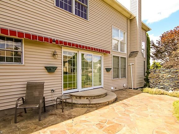 4th image of 21755 Country Way